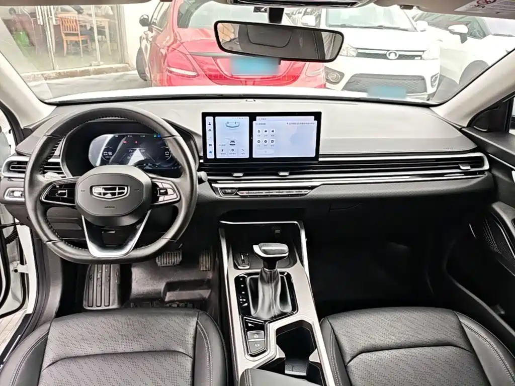 Geely Emgrand — миниатюра 10