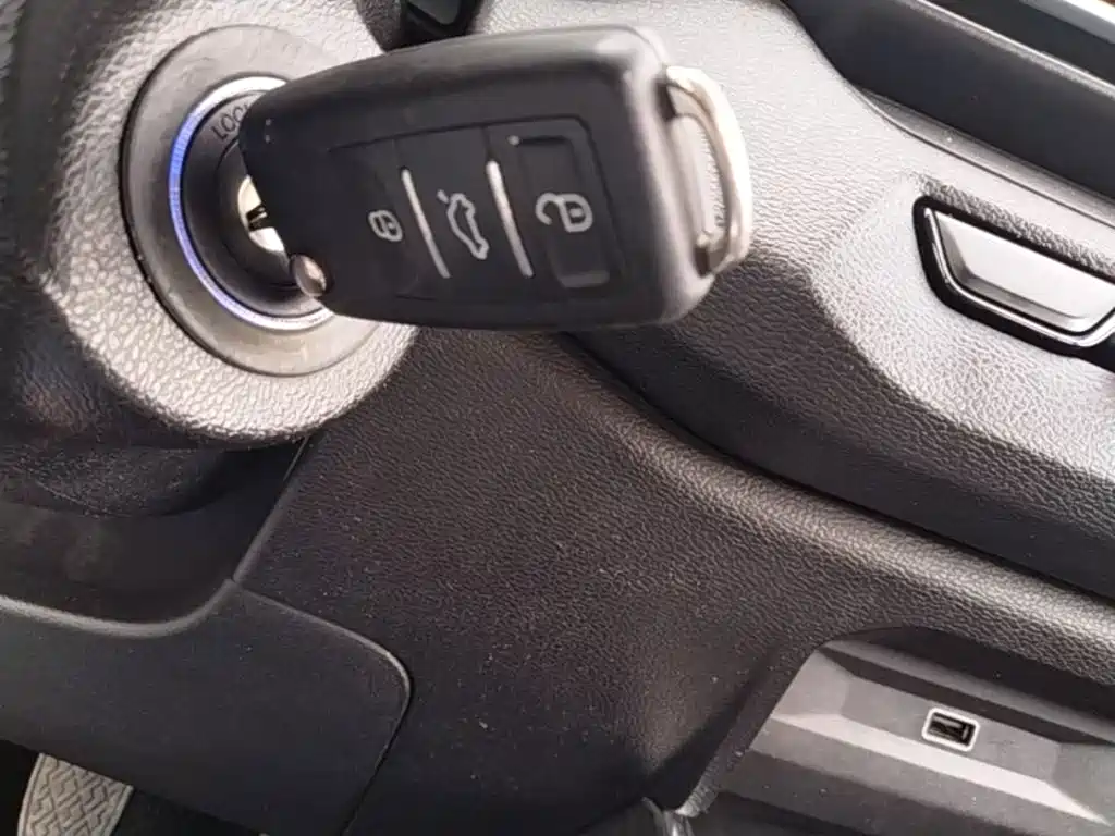 Geely Vision X3 — миниатюра 9