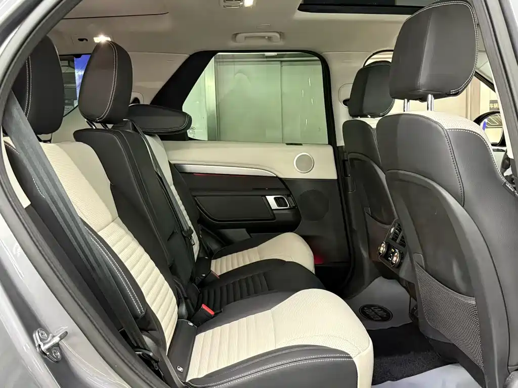 Land Rover Discovery — миниатюра 8
