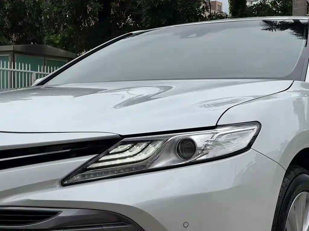 Toyota Camry — миниатюра 13