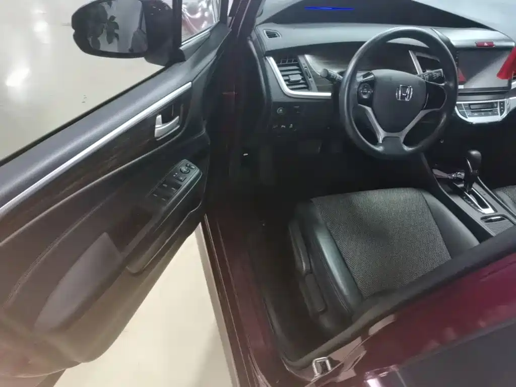 Honda Jade — миниатюра 16