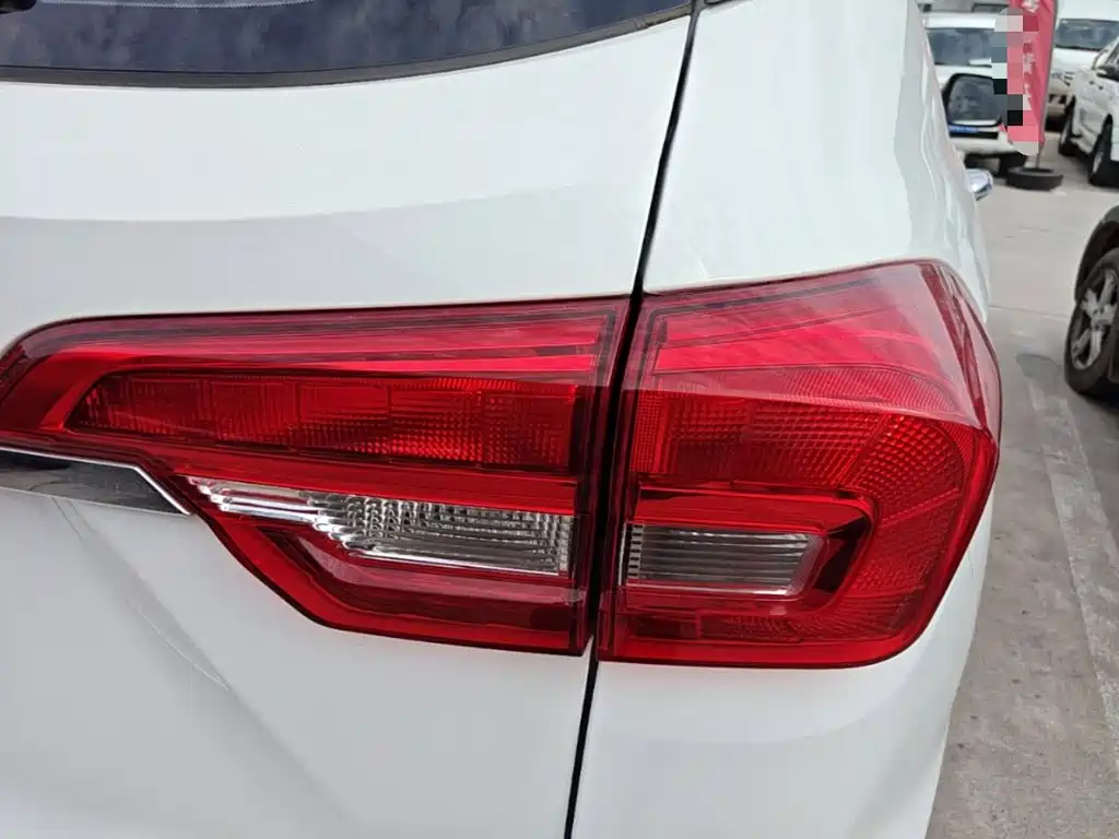 Haval M6 — миниатюра 8