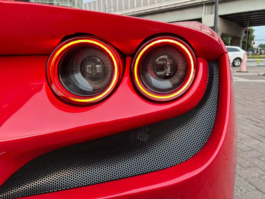 Ferrari F8 — миниатюра 5