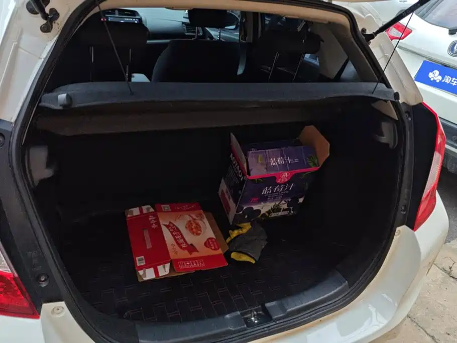 Honda Fit — миниатюра 4
