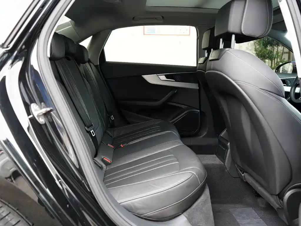 Audi A4L — миниатюра 7