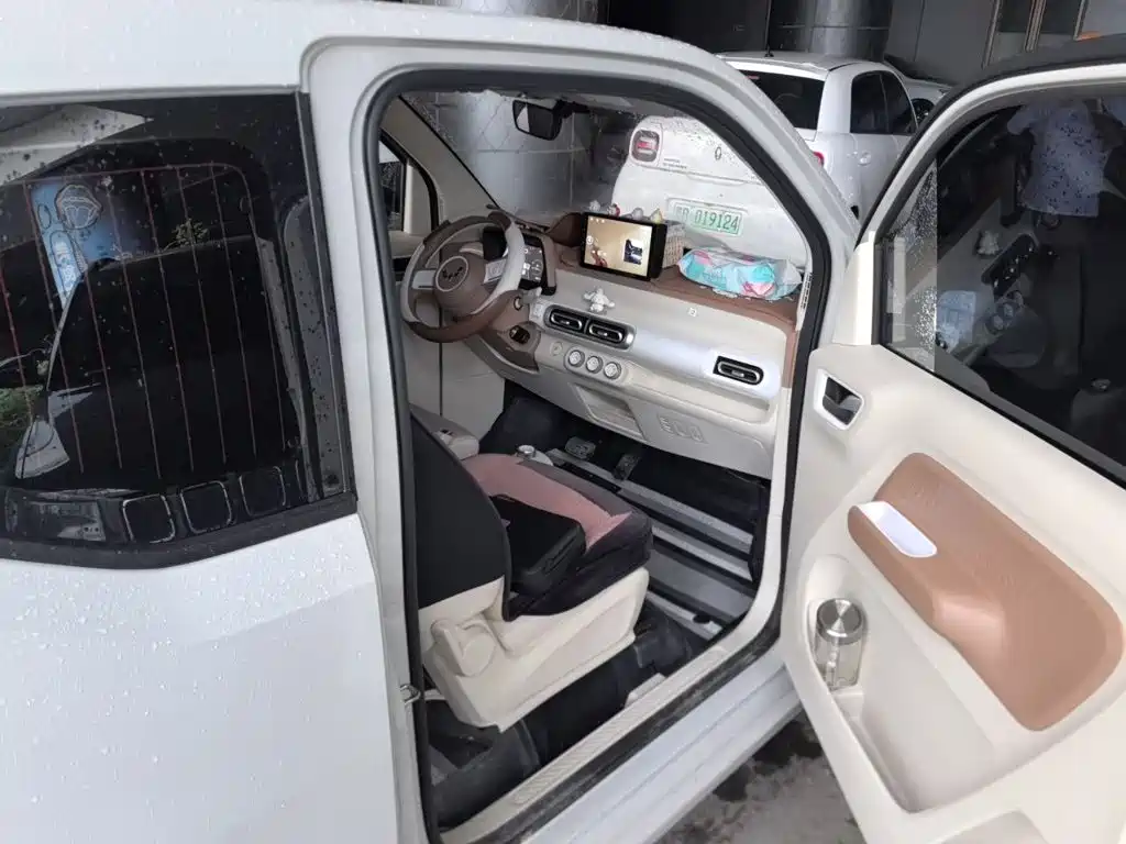 Wuling MINIEV — миниатюра 19