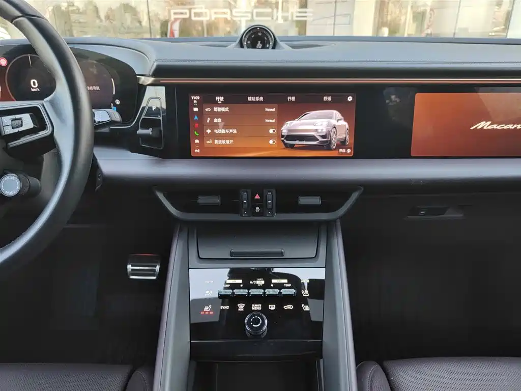 Porsche Macan 2024 Macan 4