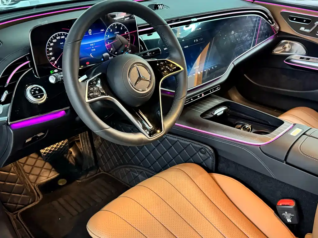 Mercedes-Benz E-Class — миниатюра 9