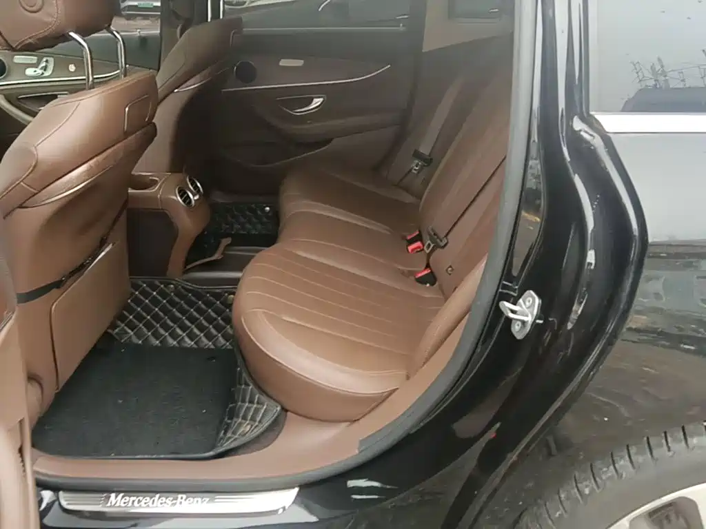 Mercedes-Benz E-Class — миниатюра 22