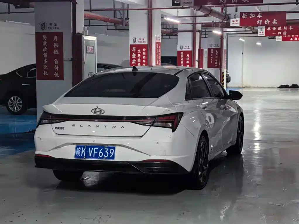 Hyundai Elantra — миниатюра 4