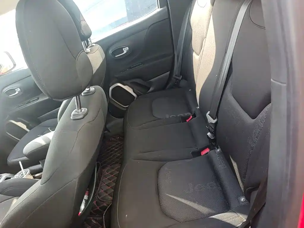 Jeep Renegade — миниатюра 17