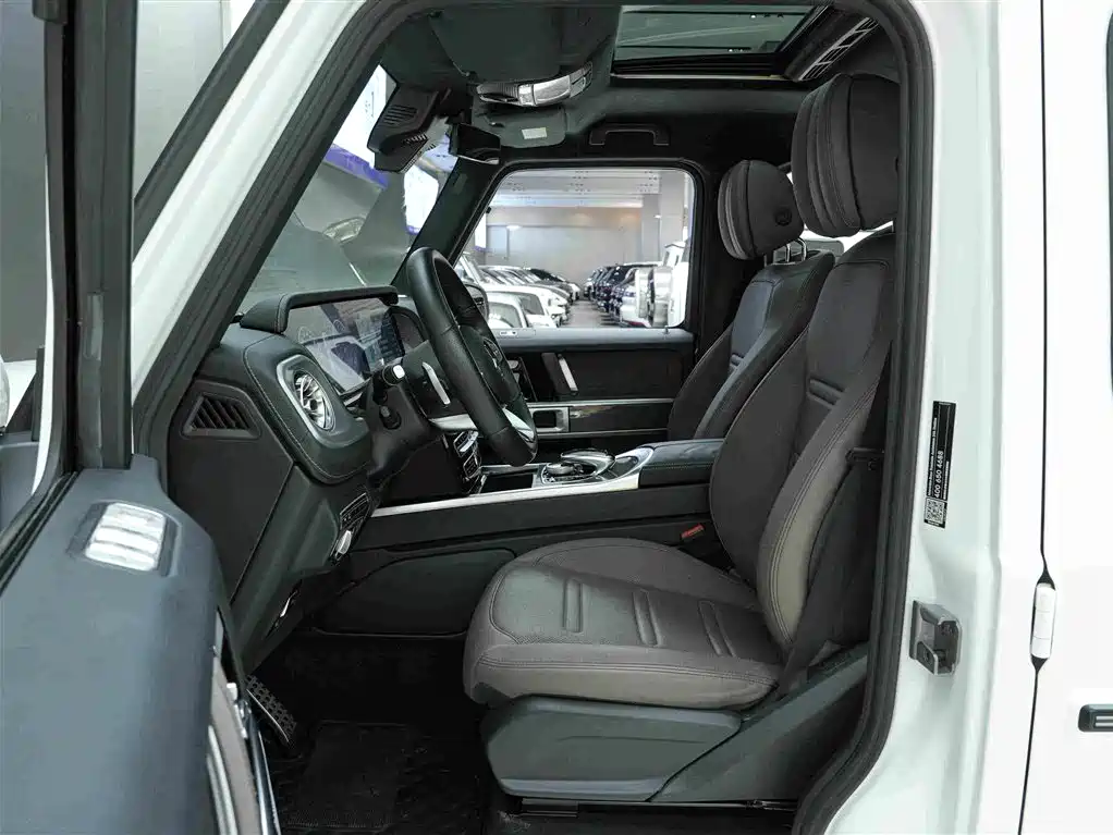 Mercedes-Benz G-Class — миниатюра 11