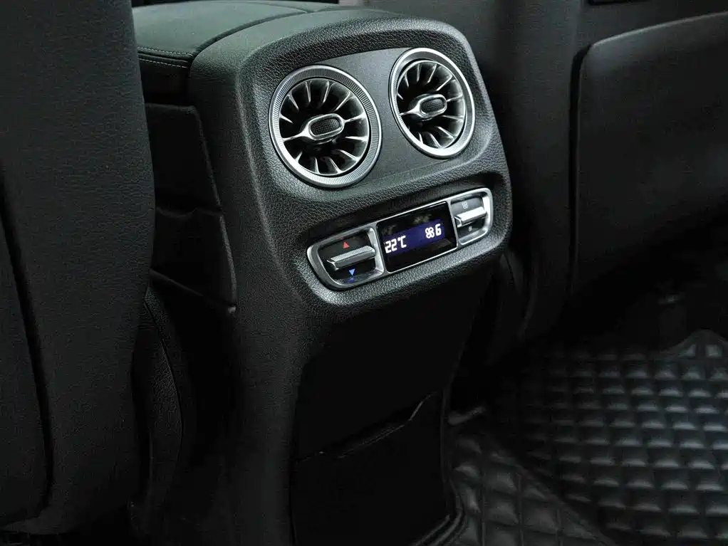 Mercedes-Benz G-Class — миниатюра 17