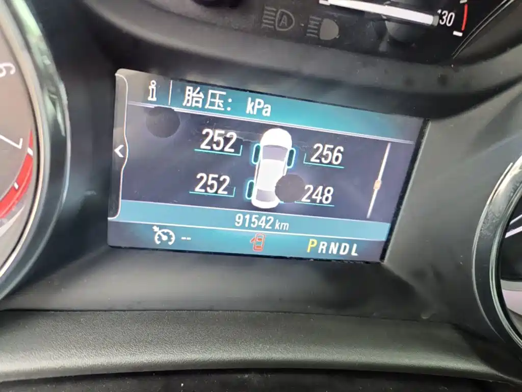 Buick Verano — миниатюра 12