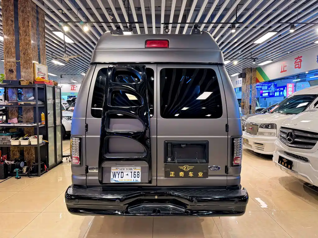 Ford E350 — миниатюра 4