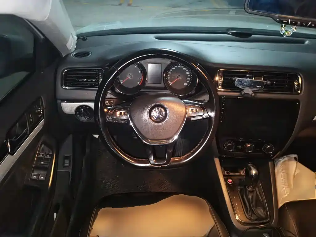 Volkswagen Sagitar — миниатюра 11