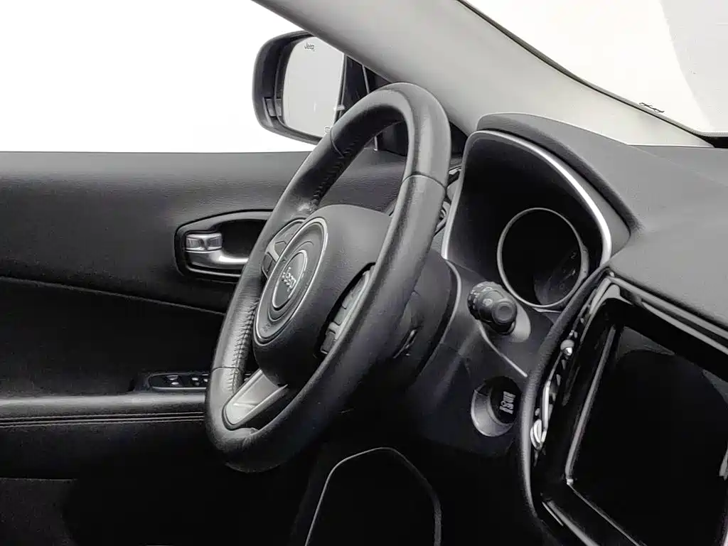 Jeep Compass — миниатюра 22