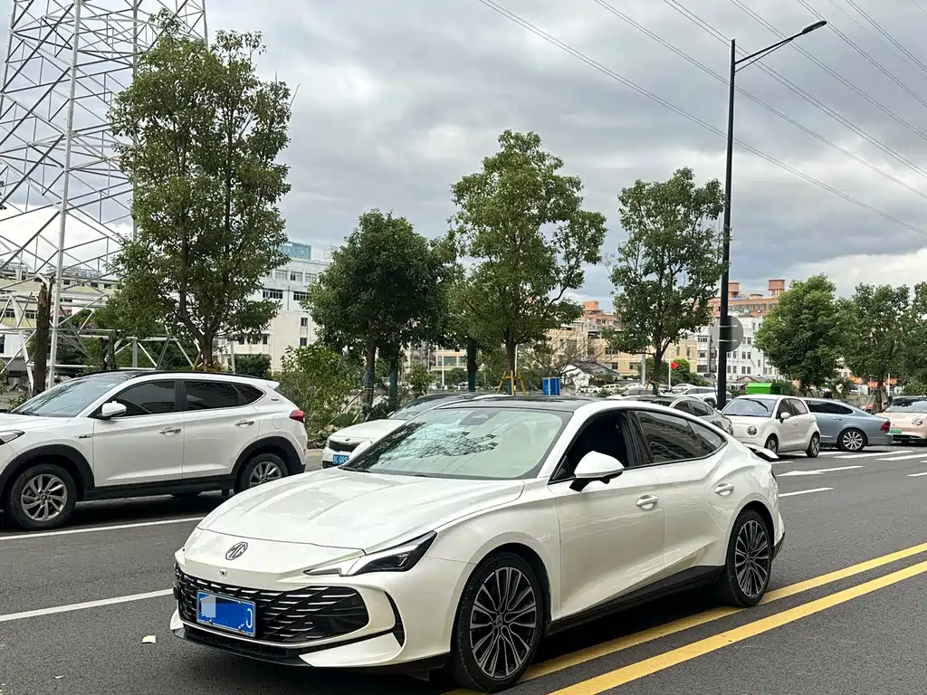 MG MG7
