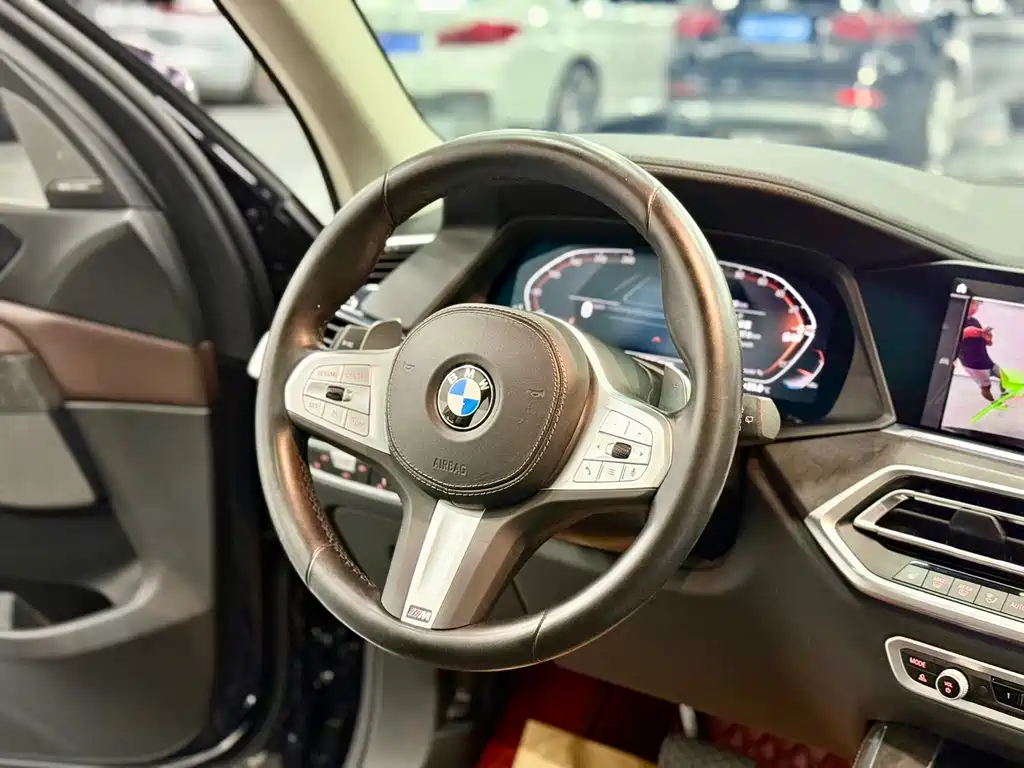 BMW X5 — миниатюра 11