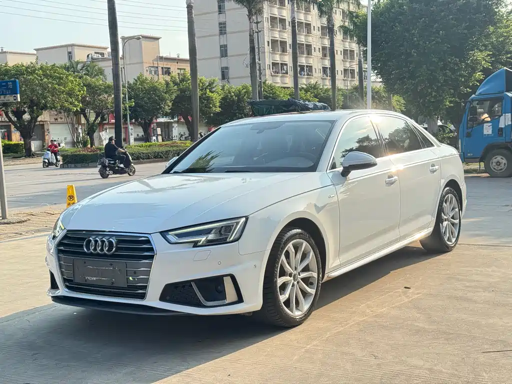 Audi A4L 2019 40 TFSI Fashion VI