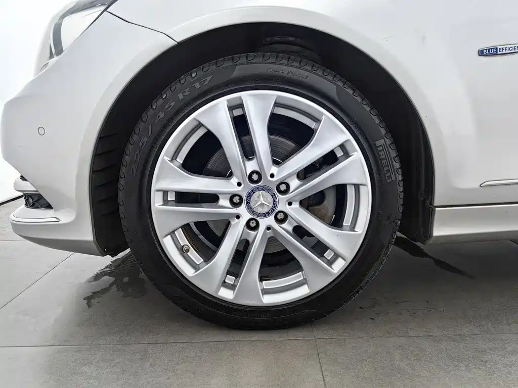 Mercedes-Benz C-Class — миниатюра 17