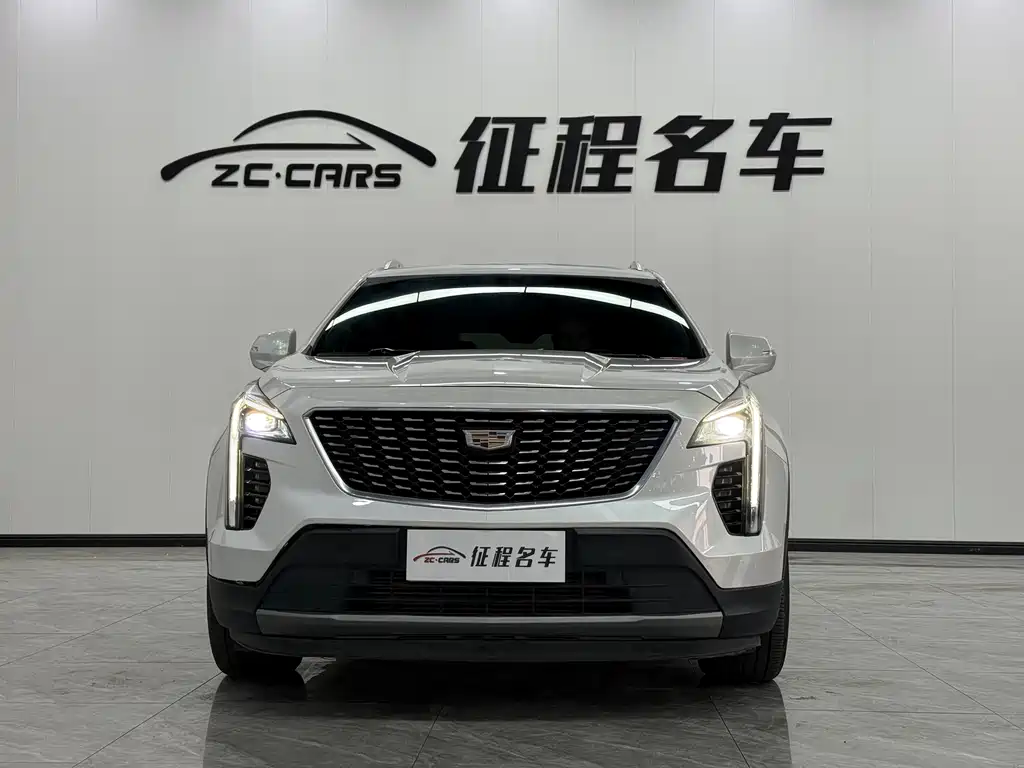CADILLAC XT4