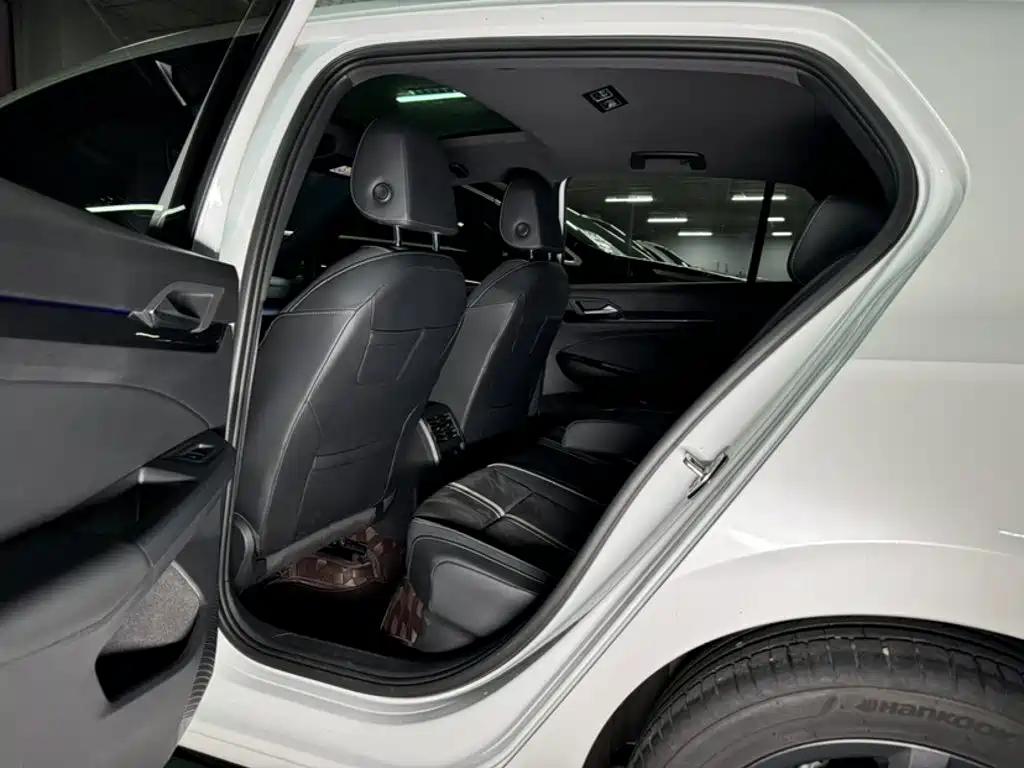 Volkswagen Golf — миниатюра 11