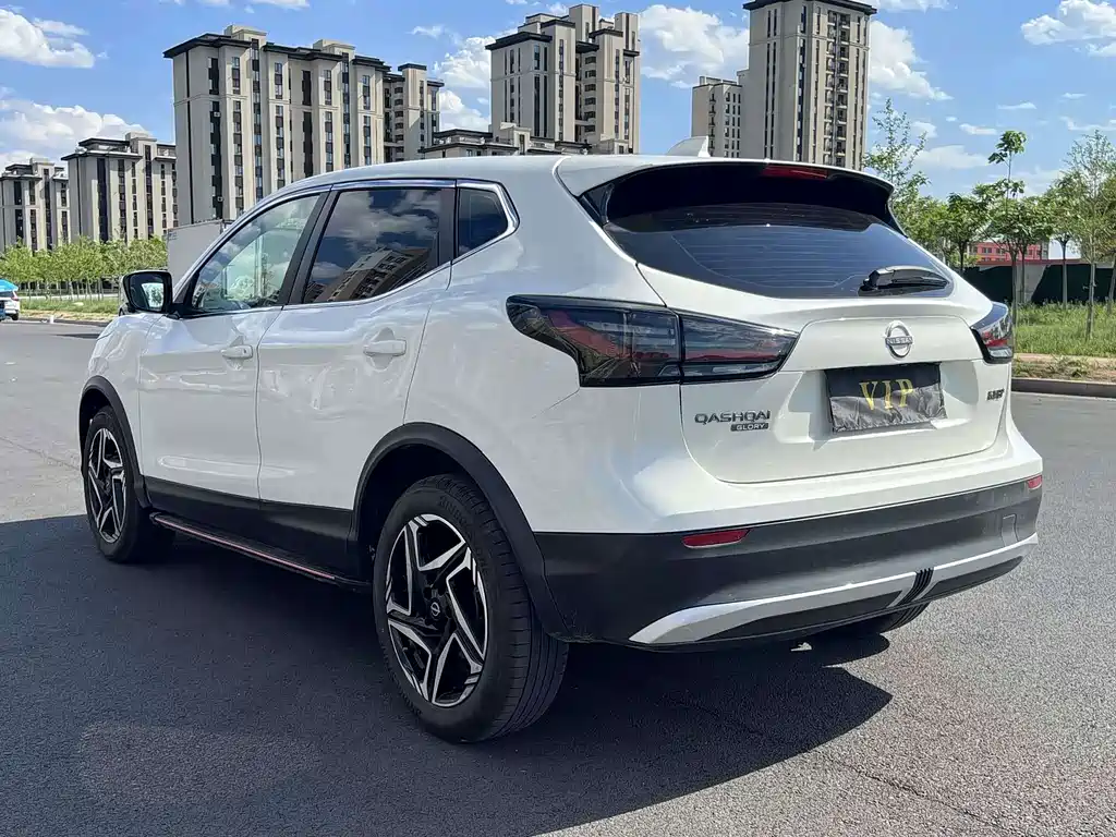 Nissan Qashqai - фото 9