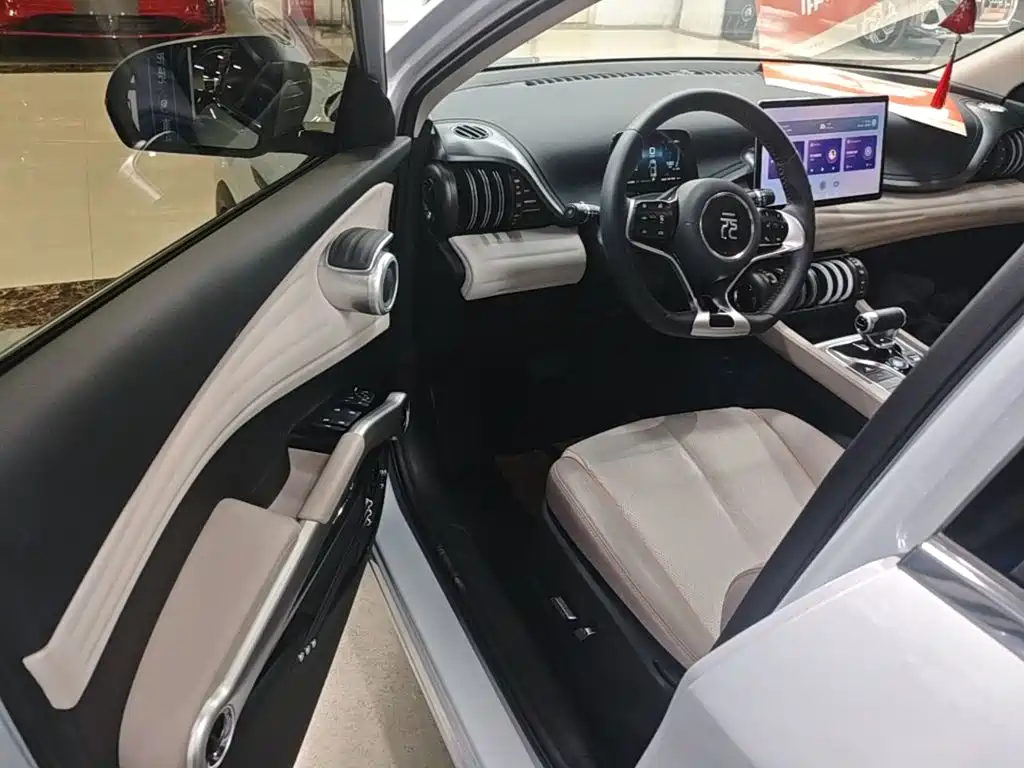 BYD Yuan Plus — миниатюра 16