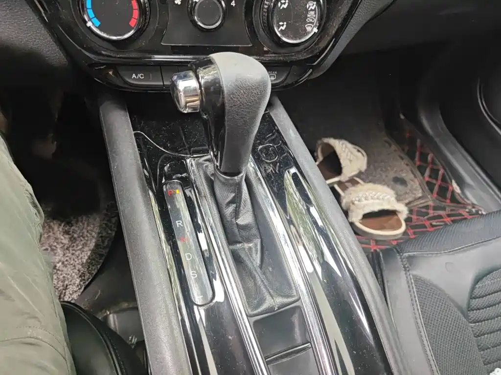 Honda Vezel — миниатюра 10