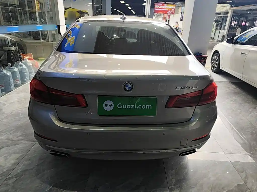 BMW 5 Series — миниатюра 6