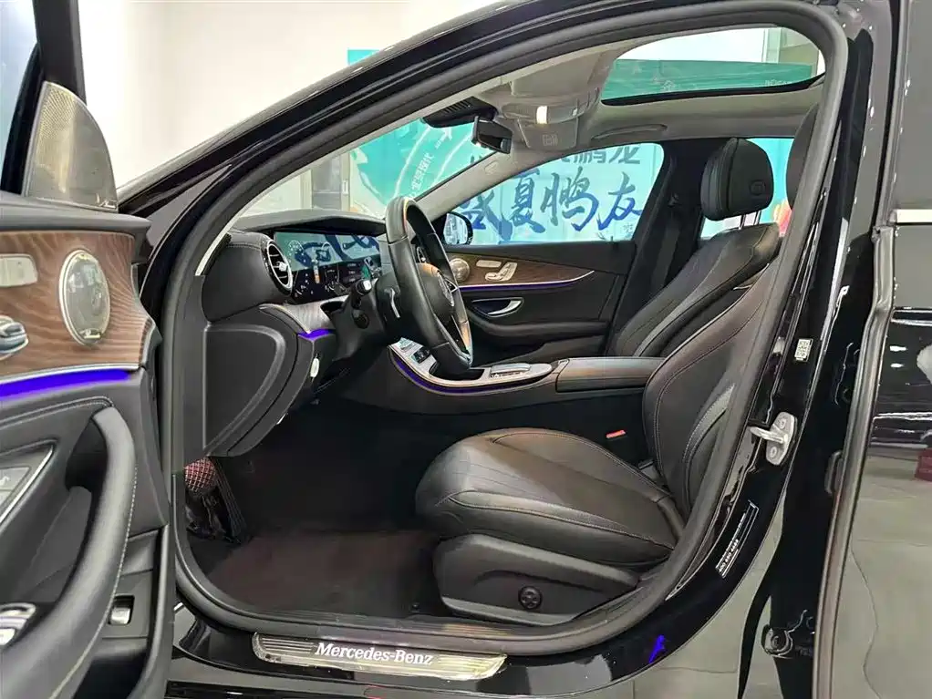 MERCEDES-BENZ E CLASS