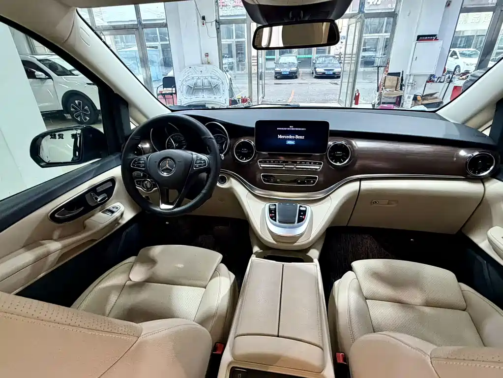 Mercedes-Benz V-Class V 260 Navigator Edition, фото 16