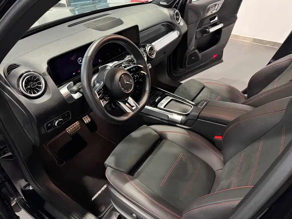 Mercedes-Benz GLB AMG — миниатюра 8