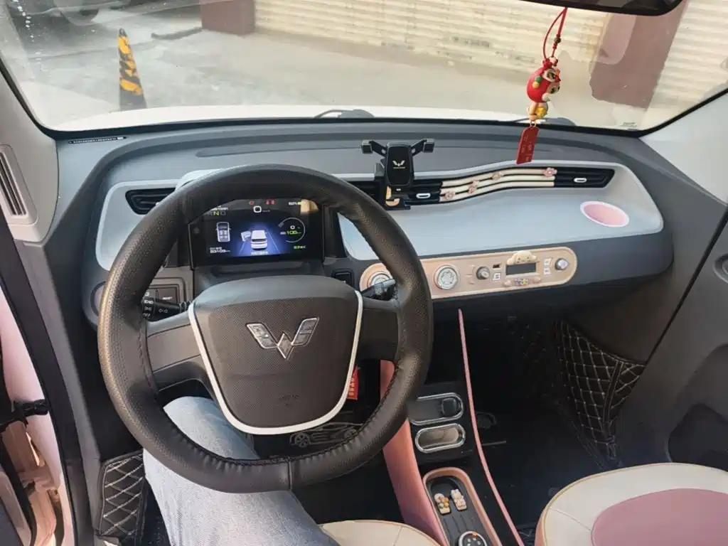 Wuling MINIEV — миниатюра 10