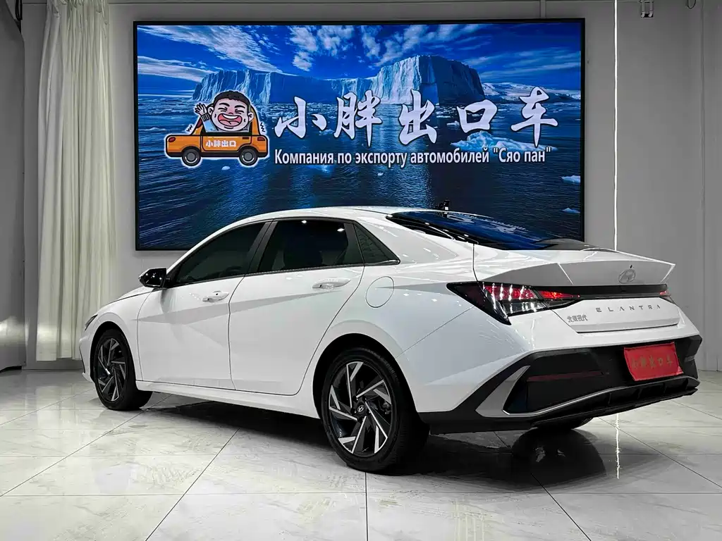 Hyundai Elantra — миниатюра 6