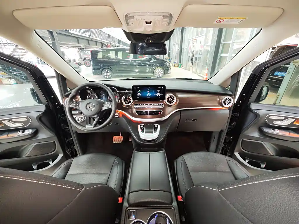 MERCEDES-BENZ V CLASS