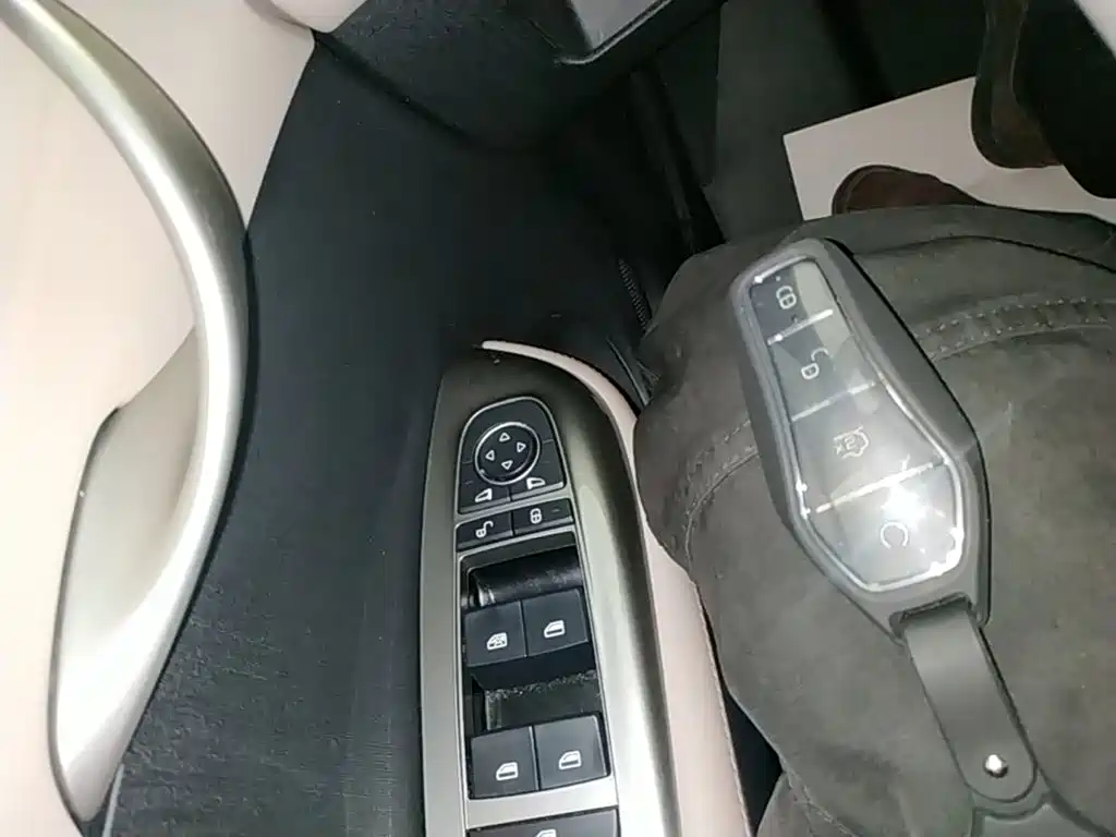 BYD Dolphin — миниатюра 9