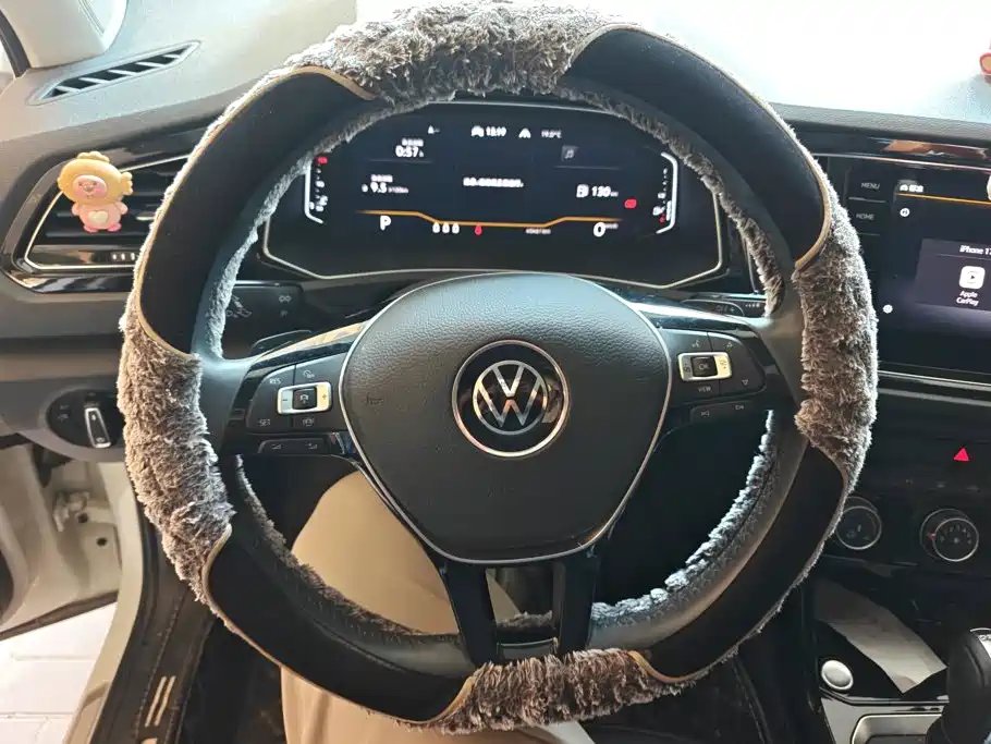 Volkswagen T-Roc — миниатюра 15
