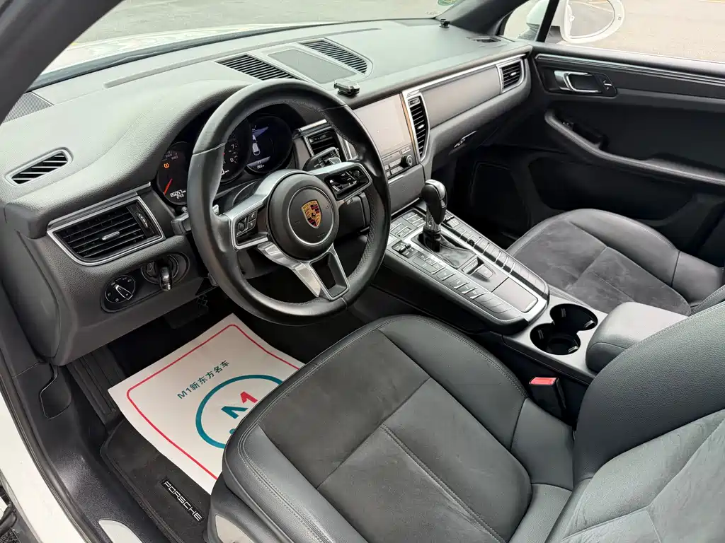 Porsche Macan — миниатюра 6