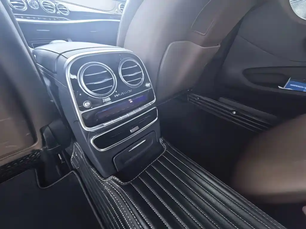 Mercedes-Benz S-Class — миниатюра 11