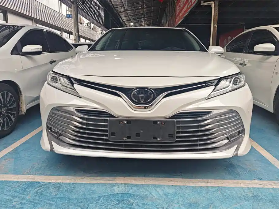 Toyota Camry — миниатюра 2