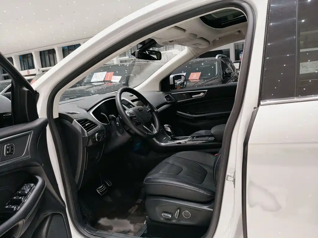 Ford Edge — миниатюра 16