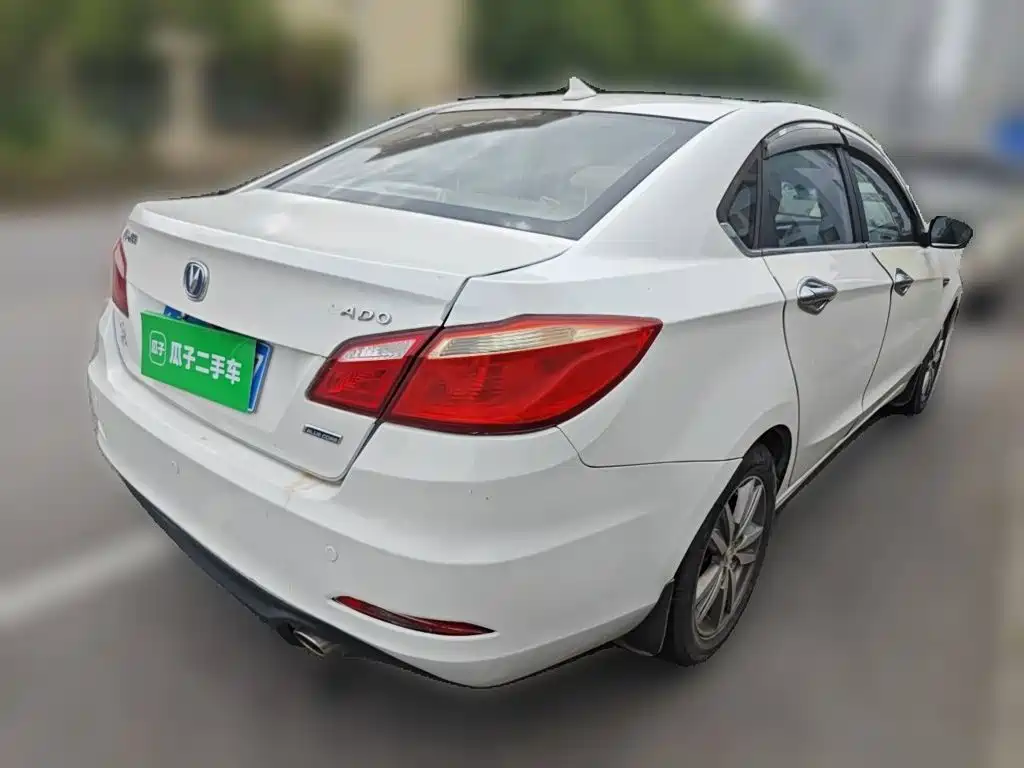 Changan Eado — миниатюра 4