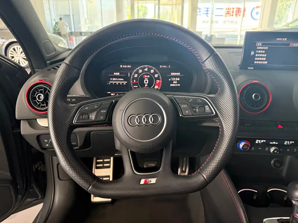 Audi S3 — миниатюра 10