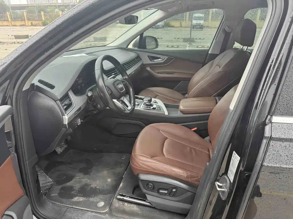 Audi Q7 — миниатюра 4