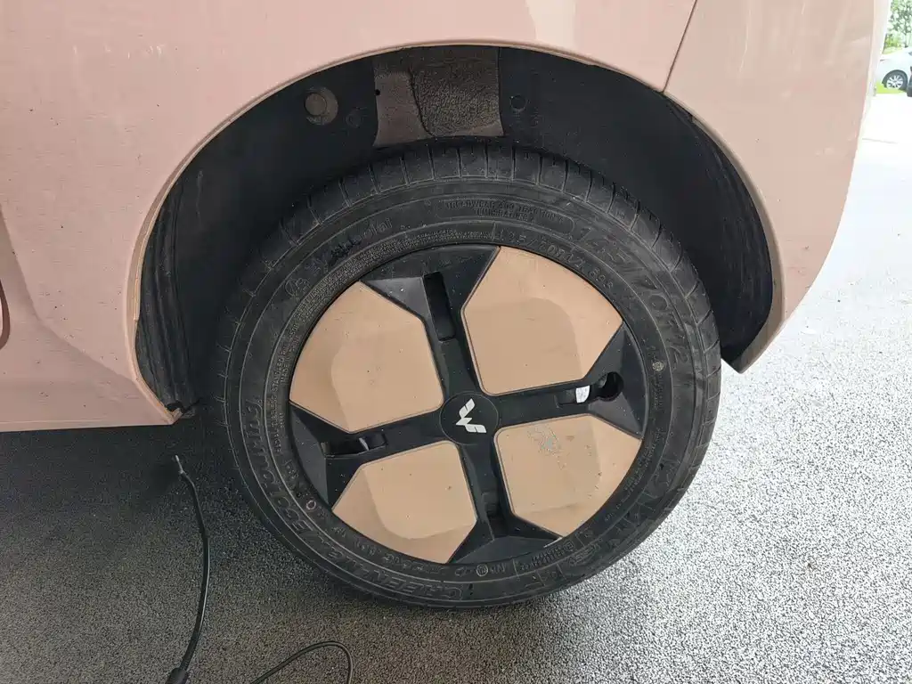 Wuling MINIEV — миниатюра 13