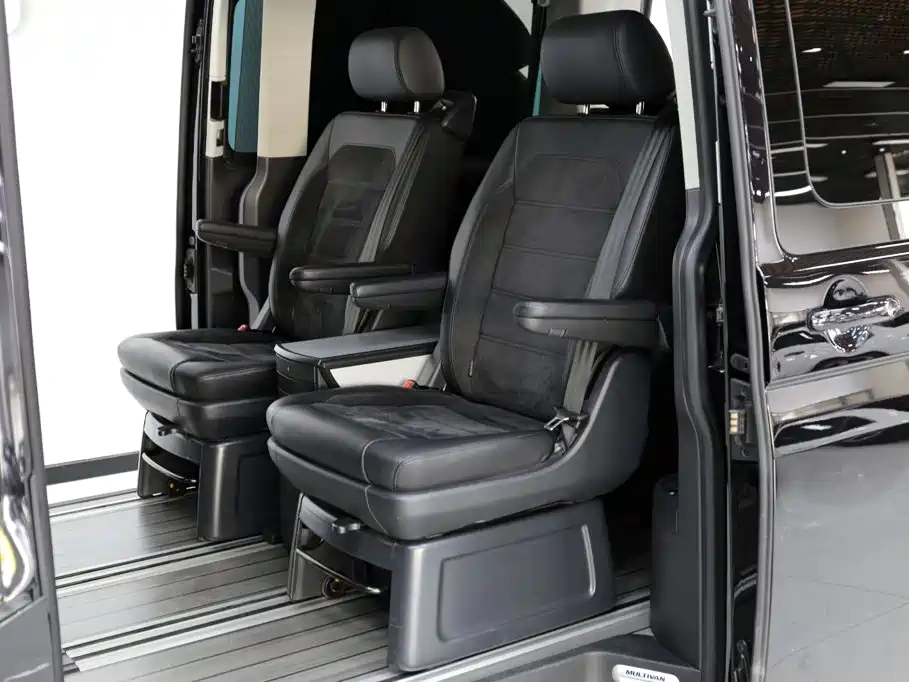 Volkswagen Multivan — миниатюра 7