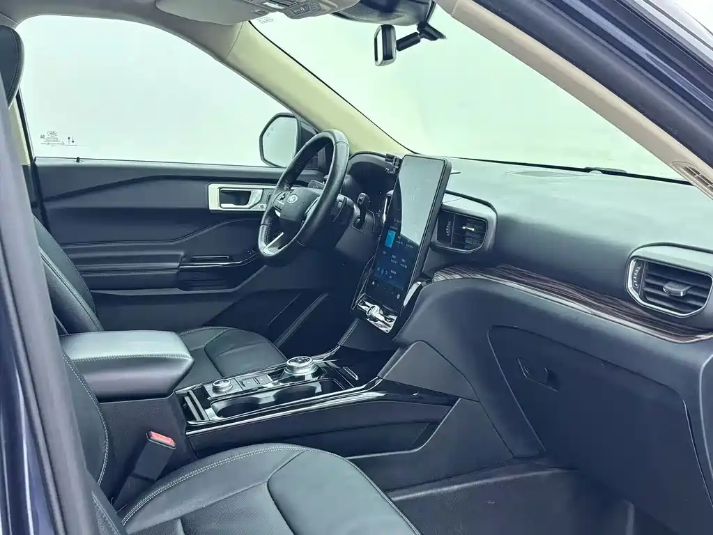 Ford Explorer — миниатюра 13