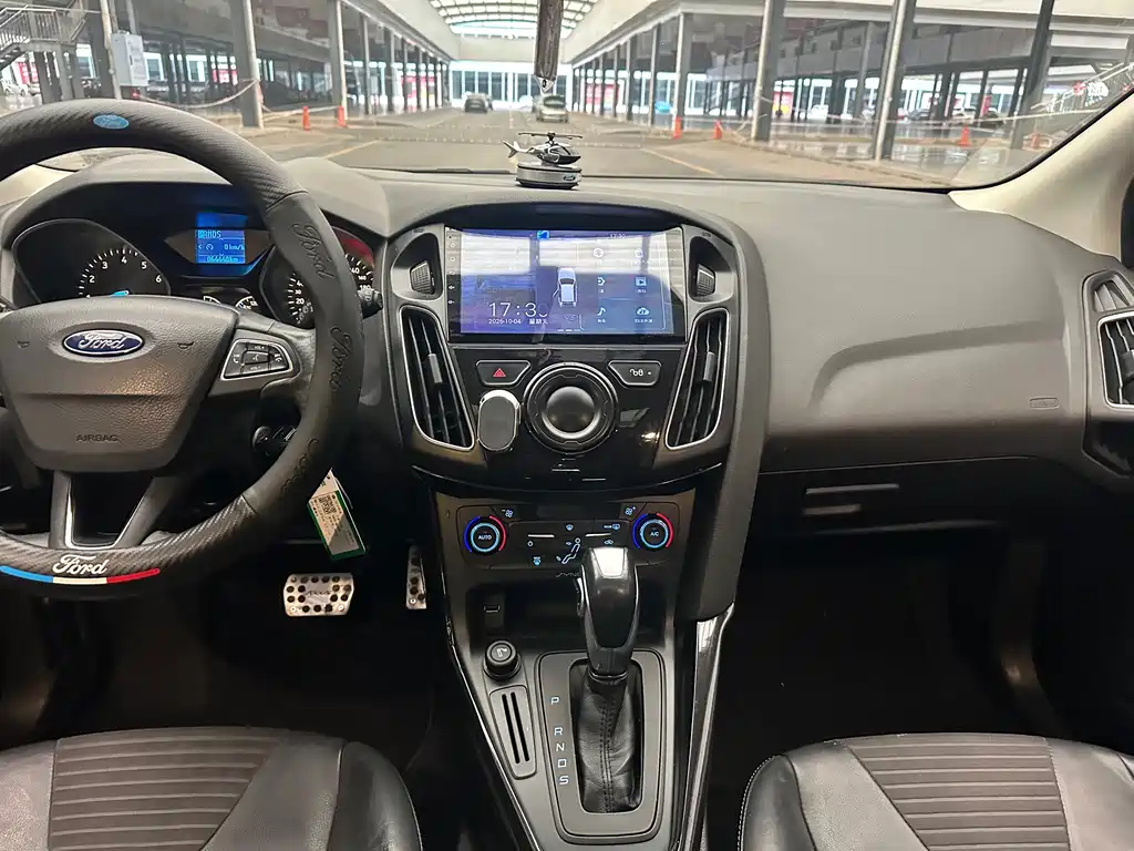 Ford Focus — миниатюра 13